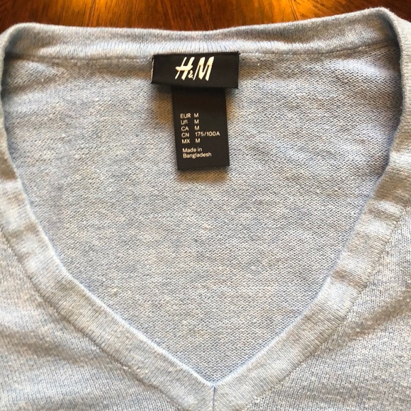H&M, Light Blue V-Neck Sweater - Picture 2 of 4